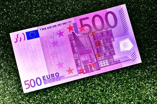 pětset euro